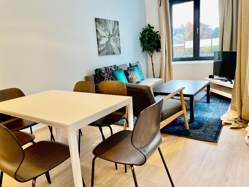One Lux Stay Near Fashion District image