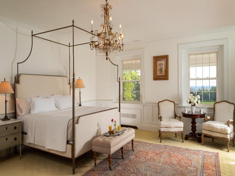 The Inn At Tacaro Estate image
