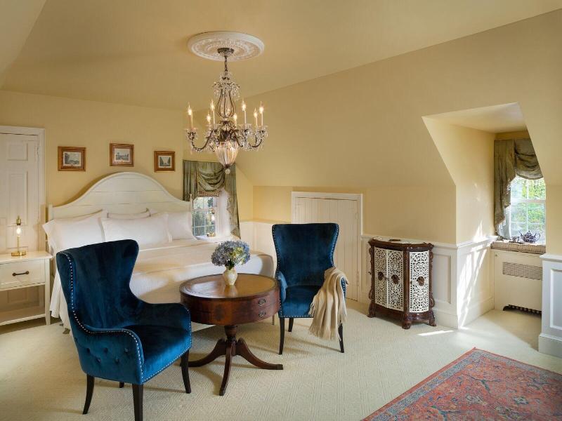 The Inn At Tacaro Estate image