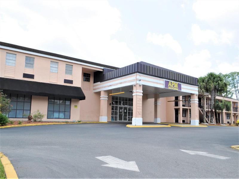 Apm Inn And Suite 3