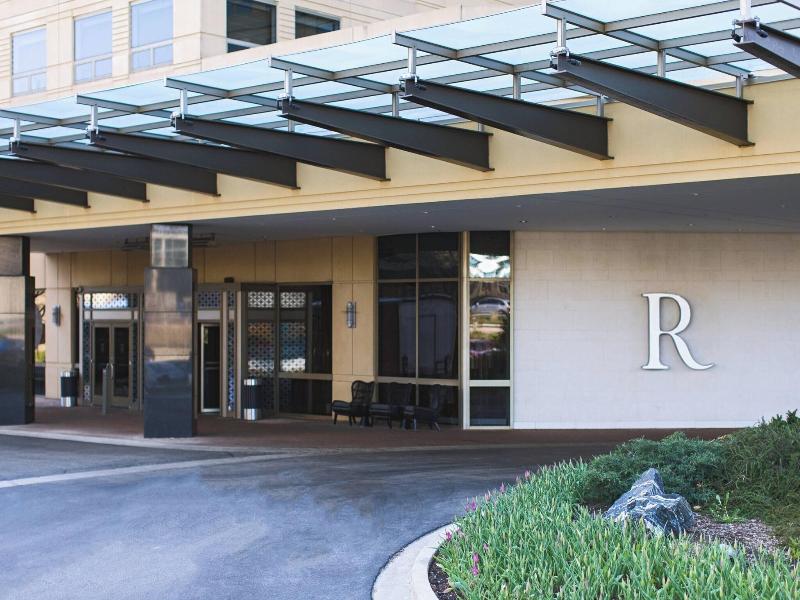 Renaissance Chicago O'Hare Suites Hotel image