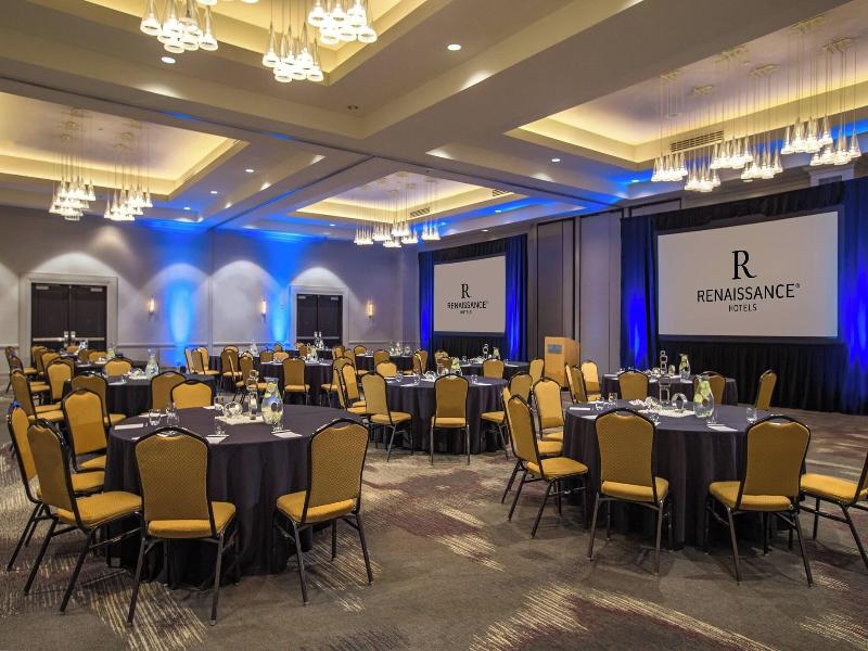 Renaissance Chicago O'Hare Suites Hotel image