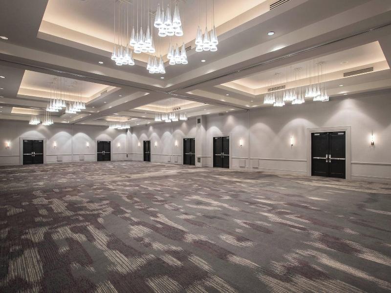 Renaissance Chicago O'Hare Suites Hotel image
