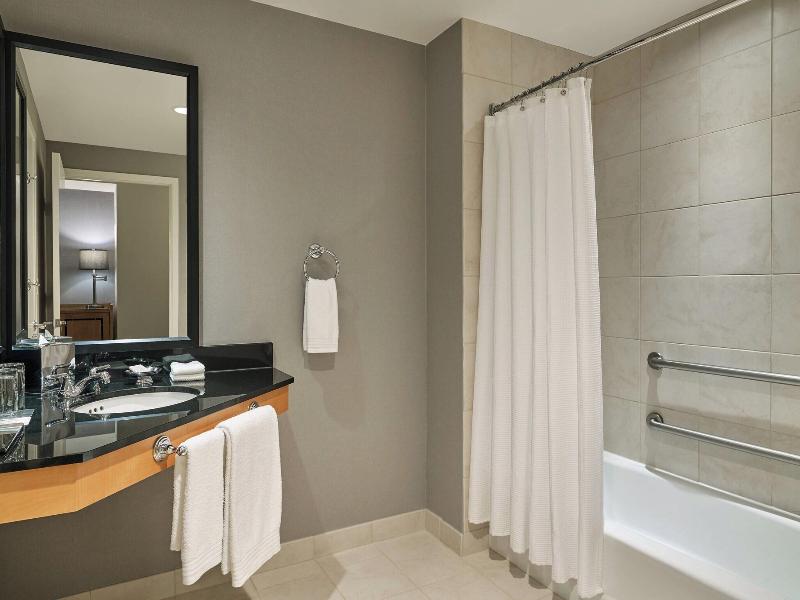Renaissance Chicago O'Hare Suites Hotel image
