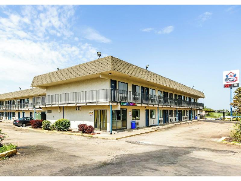 Home 6 By Townhouse Topeka Ks I 70 — photo 33