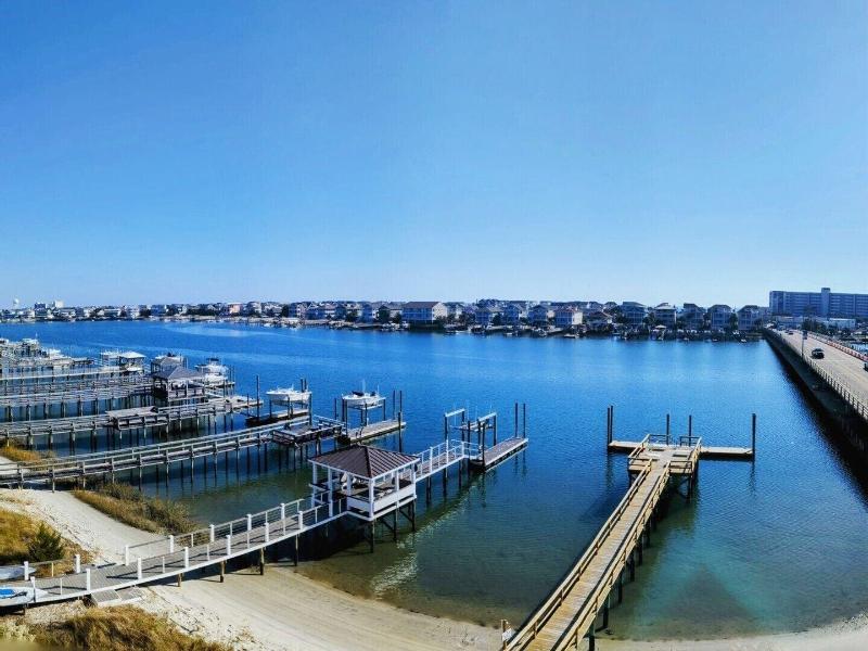 Harbor Inn