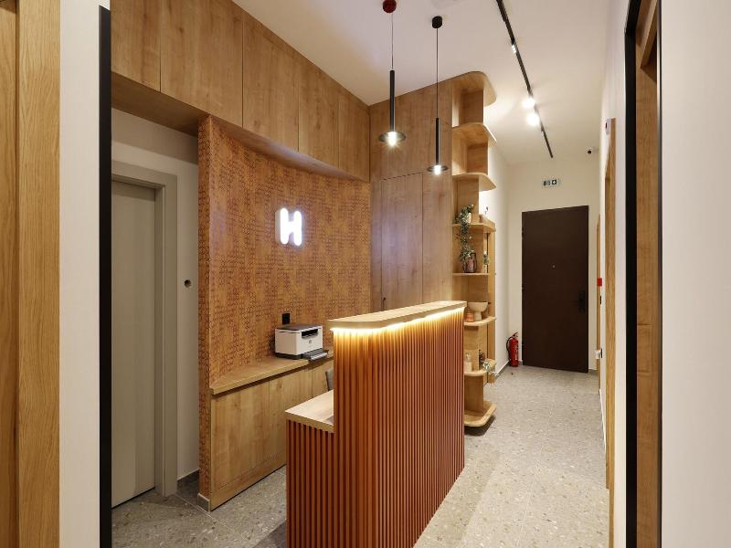 Hop Inn Rooms & Suites Belgrade image
