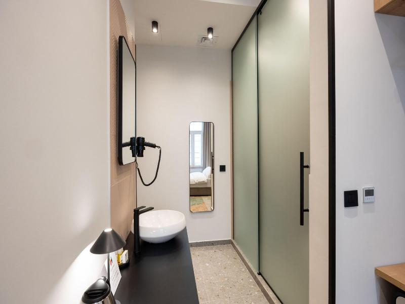 Hop Inn Rooms & Suites Belgrade image