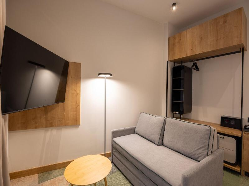 Hop Inn Rooms & Suites Belgrade image