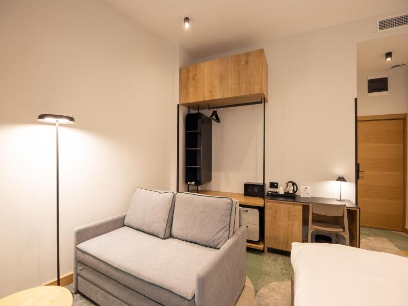Hop Inn Rooms & Suites Belgrade image
