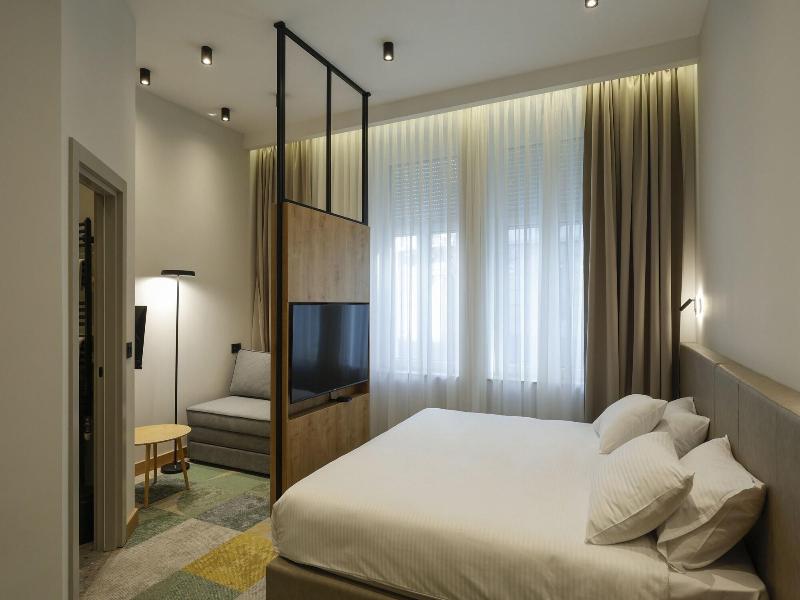 Hop Inn Rooms & Suites Belgrade image