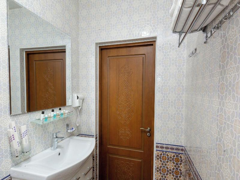 Hotel Iman image