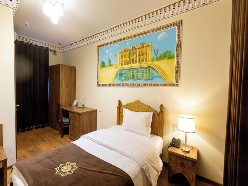 Hotel Iman image