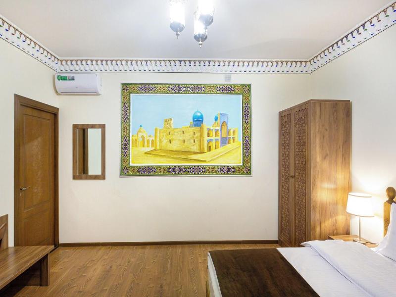 Hotel Iman image