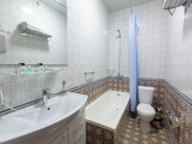 Hotel Iman image