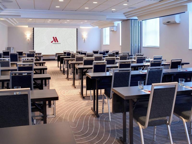 Chicago Marriott Suites O'Hare image