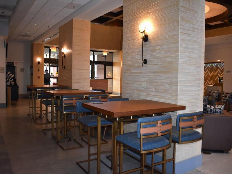 Chicago Marriott Suites O'Hare image