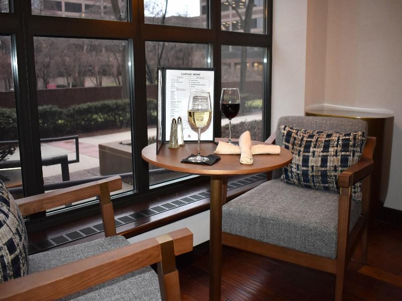 Chicago Marriott Suites O'Hare image