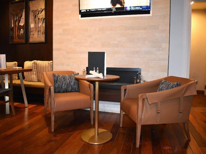 Chicago Marriott Suites O'Hare image