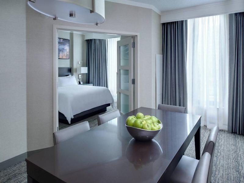 Chicago Marriott Suites O'Hare image