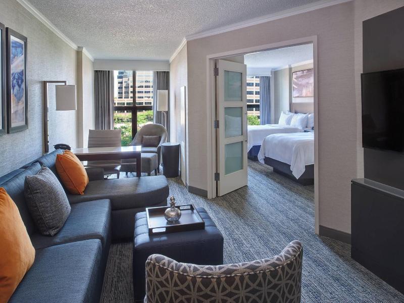 Chicago Marriott Suites O'Hare image