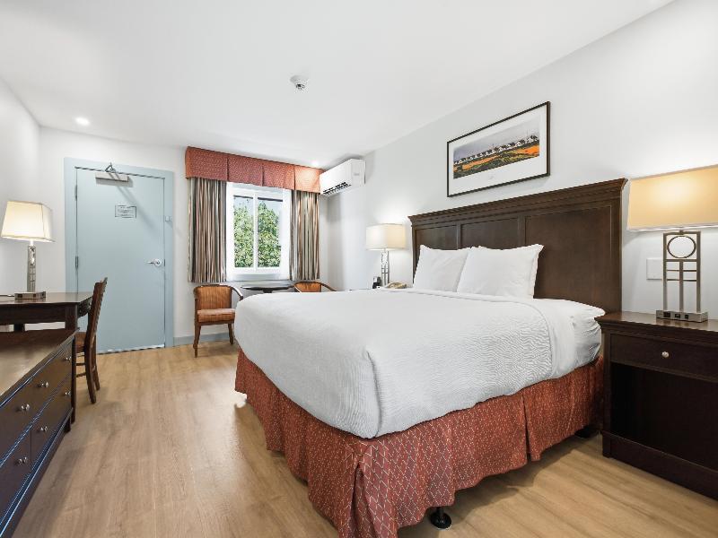 Wilder Inn South Wellfleet, Outset Collection image