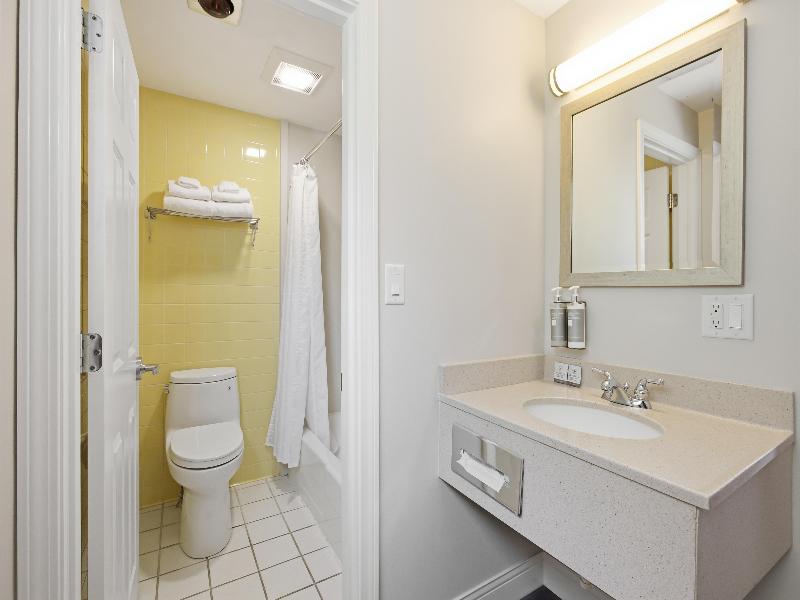 Wilder Inn South Wellfleet, Outset Collection image