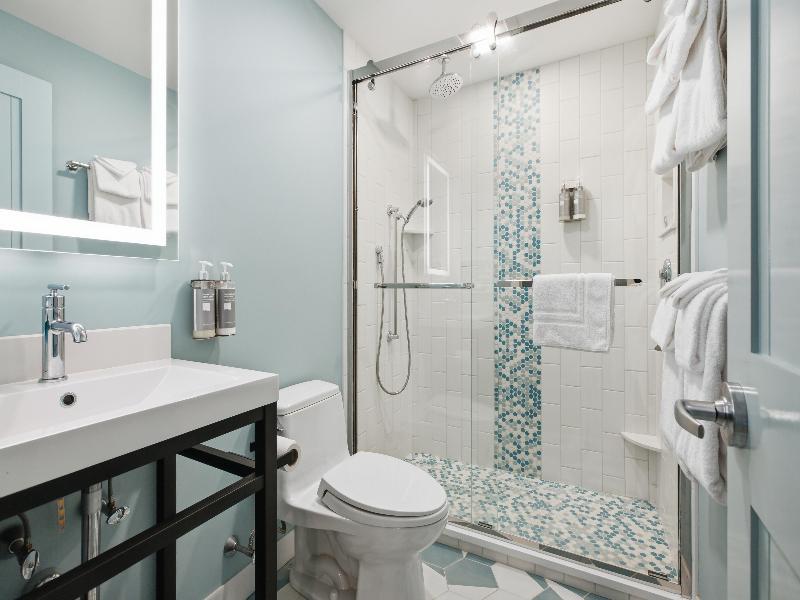 Wilder Inn South Wellfleet, Outset Collection image