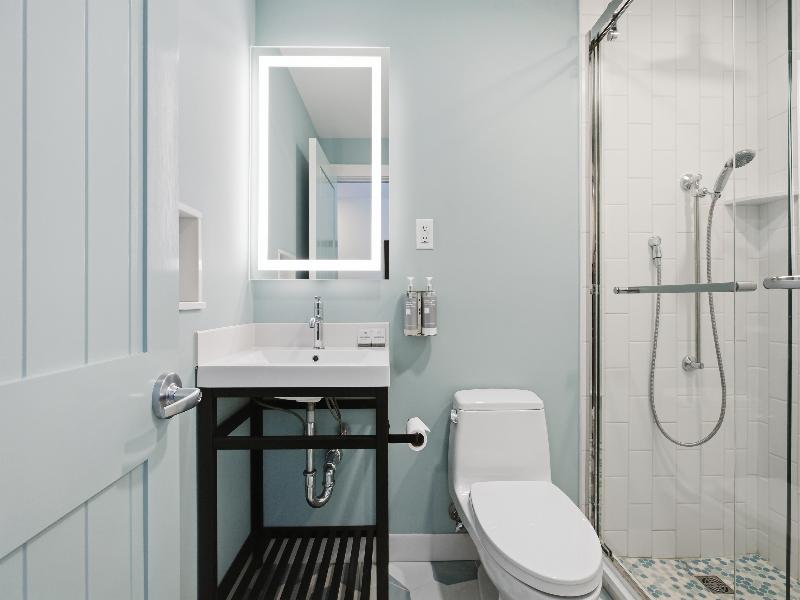 Wilder Inn South Wellfleet, Outset Collection image