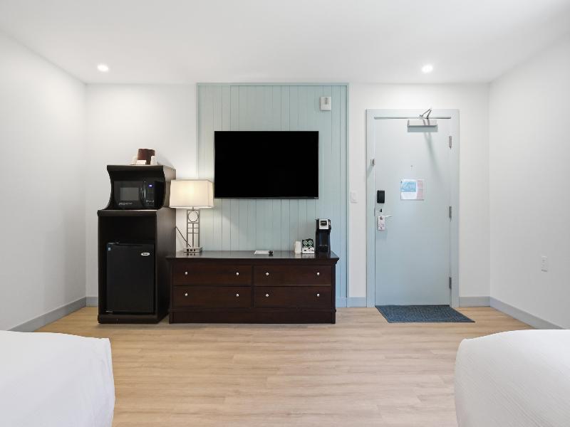 Wilder Inn South Wellfleet, Outset Collection image