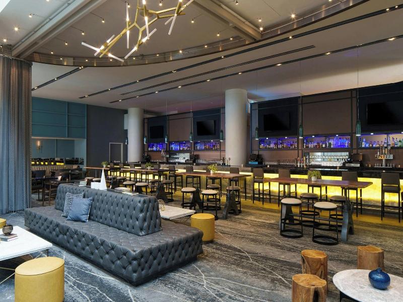 Renaissance Schaumburg Convention Center Hotel image