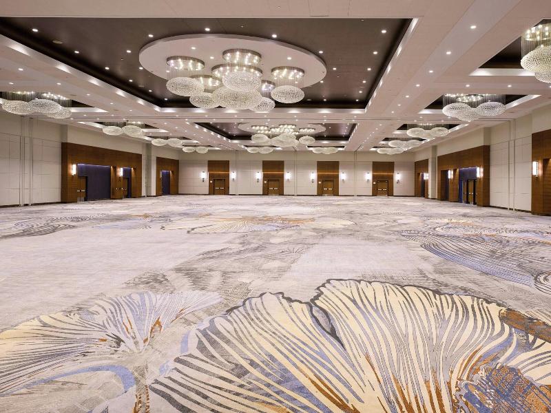 Renaissance Schaumburg Convention Center Hotel image