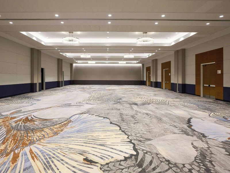 Renaissance Schaumburg Convention Center Hotel image