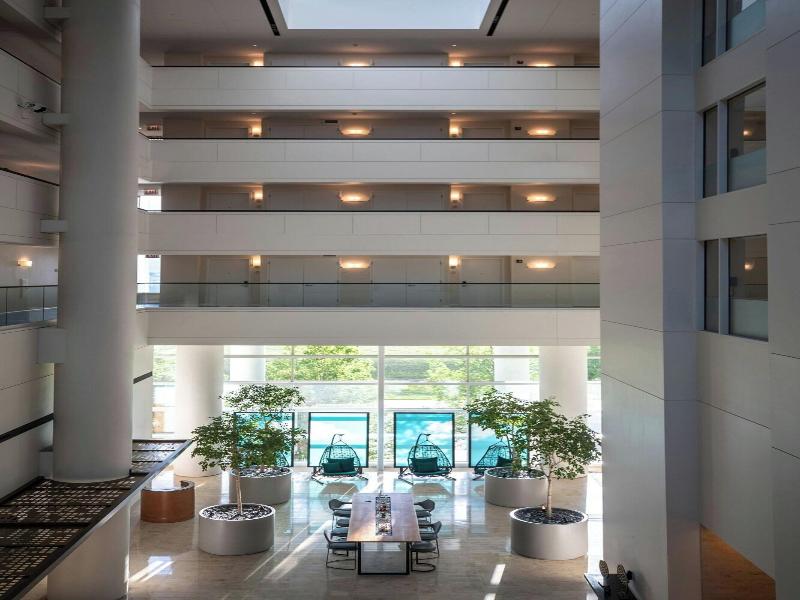 Renaissance Schaumburg Convention Center Hotel image
