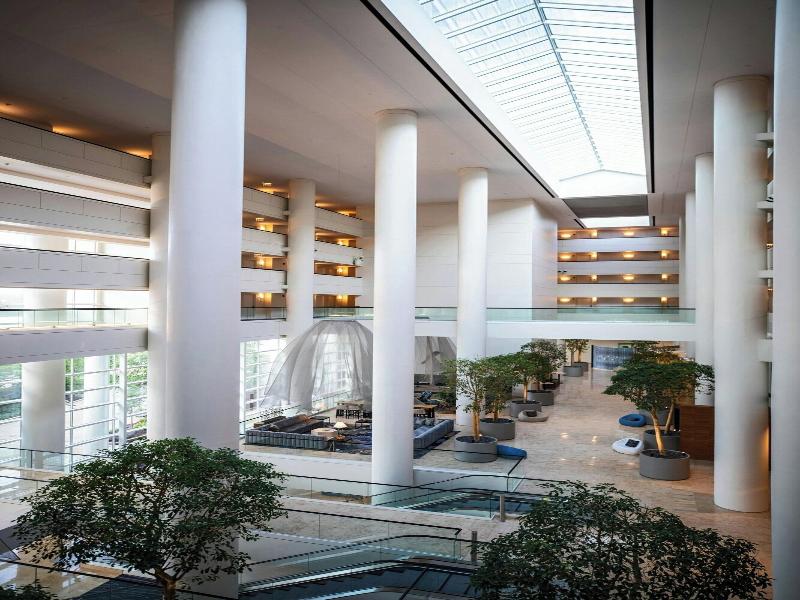 Renaissance Schaumburg Convention Center Hotel image