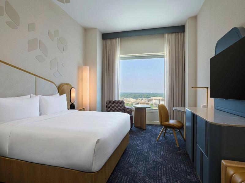 Renaissance Schaumburg Convention Center Hotel image