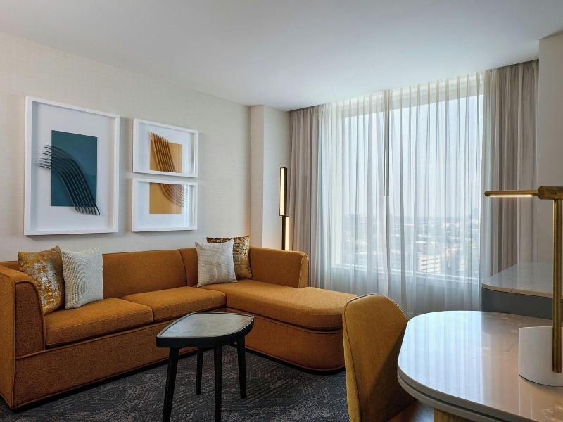 Renaissance Schaumburg Convention Center Hotel image
