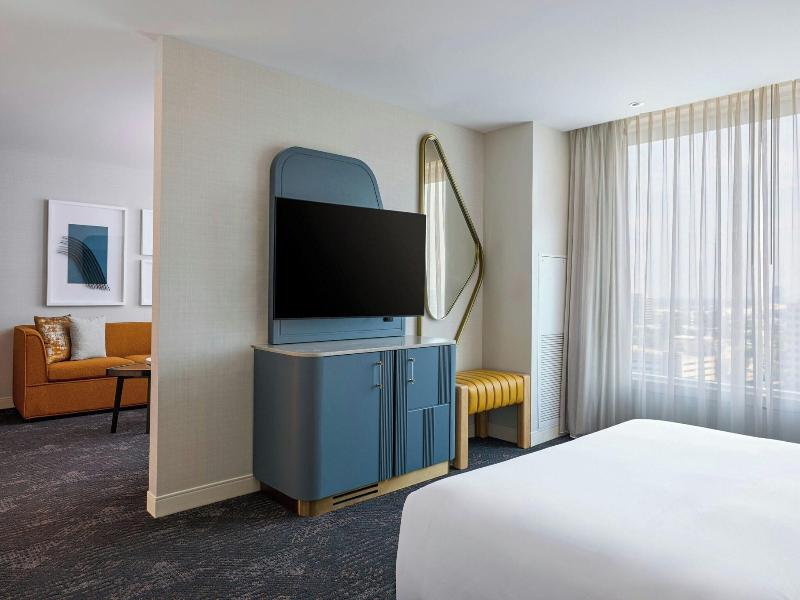 Renaissance Schaumburg Convention Center Hotel image