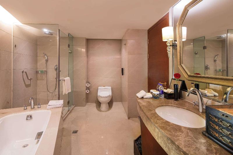 Wyndham Grand Plaza Royale Hangzhou image
