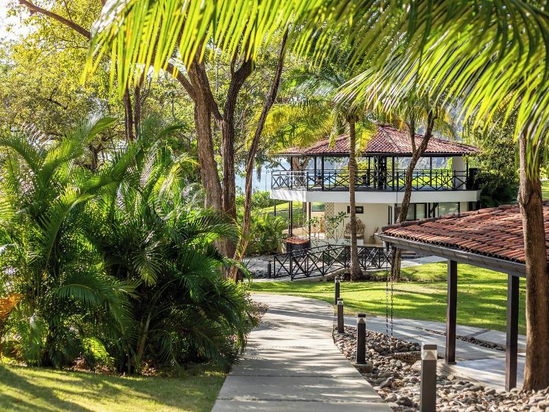 Reunion Wellness Resort Retreats 5