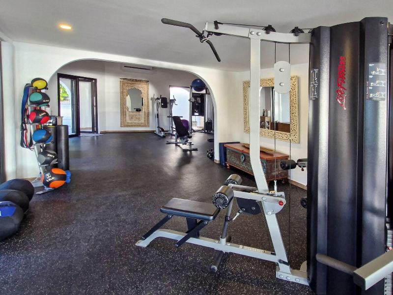 Reunion Wellness Resort Retreats image