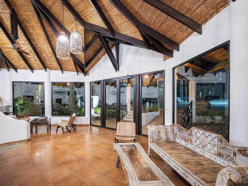 Reunion Wellness Resort Retreats image
