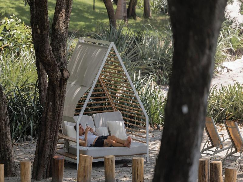 Reunion Wellness Resort Retreats image