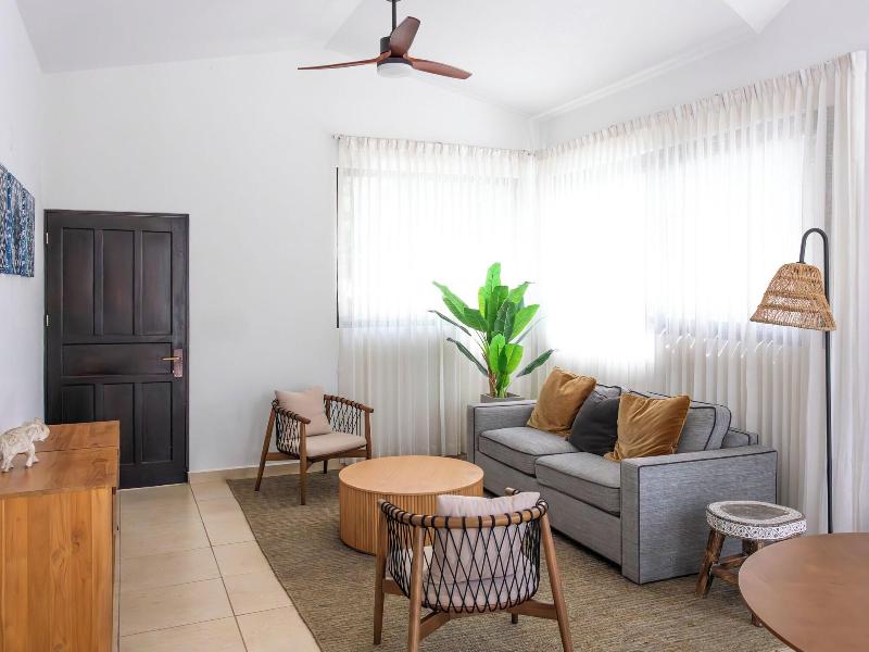 Reunion Wellness Resort Retreats image