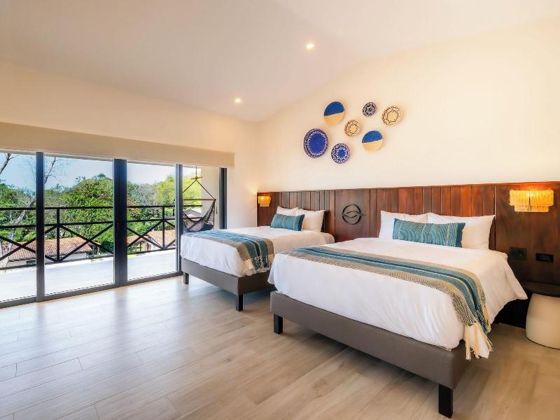 Reunion Wellness Resort Retreats image