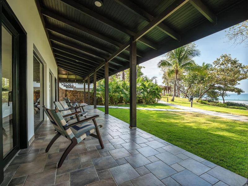 Reunion Wellness Resort Retreats image