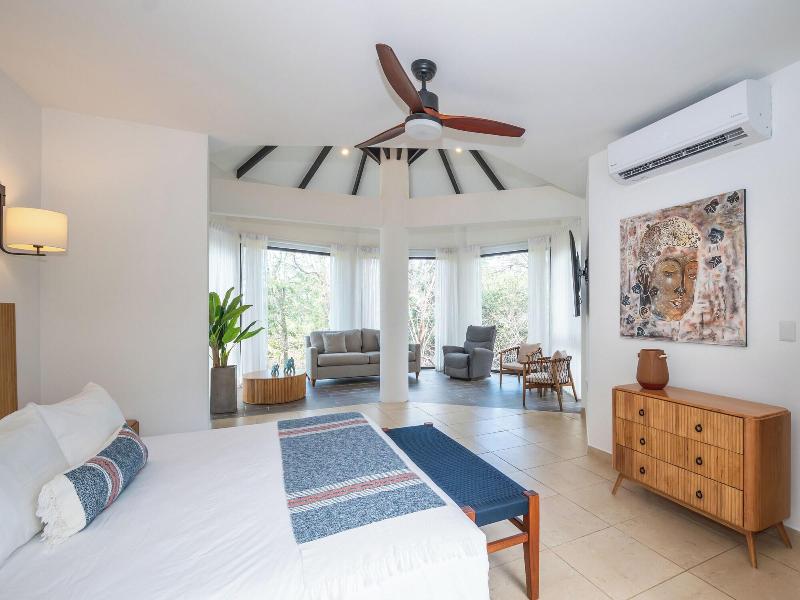 Reunion Wellness Resort Retreats image