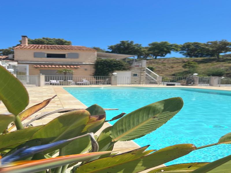 Villa Nais image