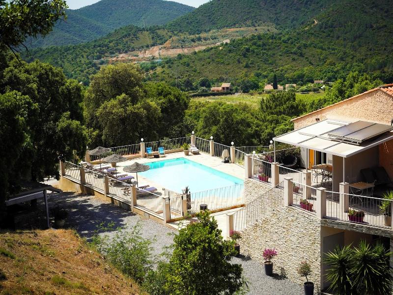 Villa Nais image