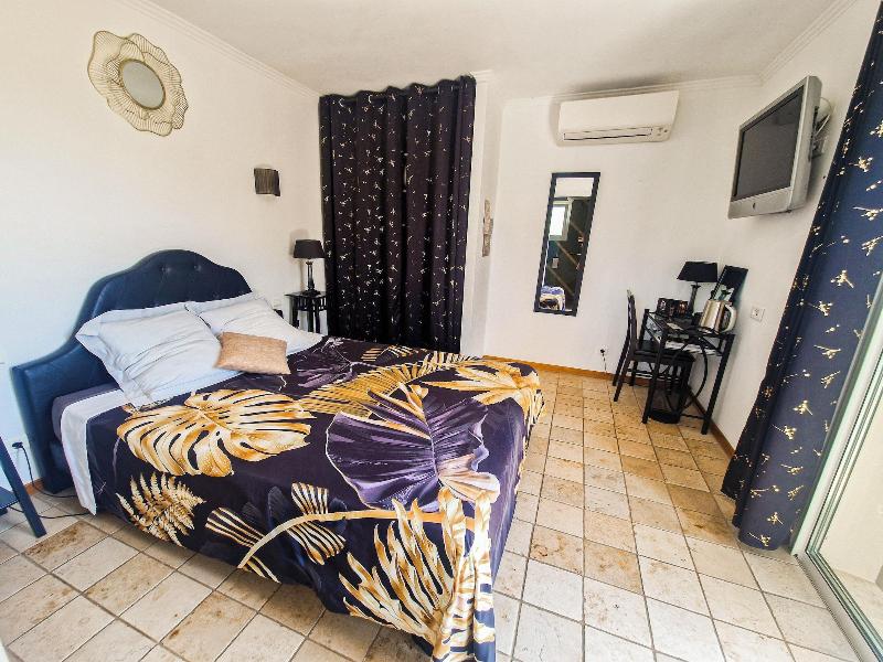 Villa Nais image